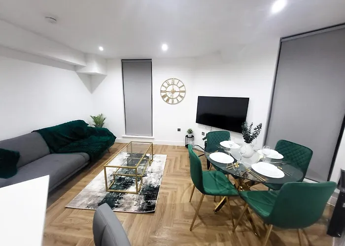 Modern And Cosy 2 Bedroom Apartment