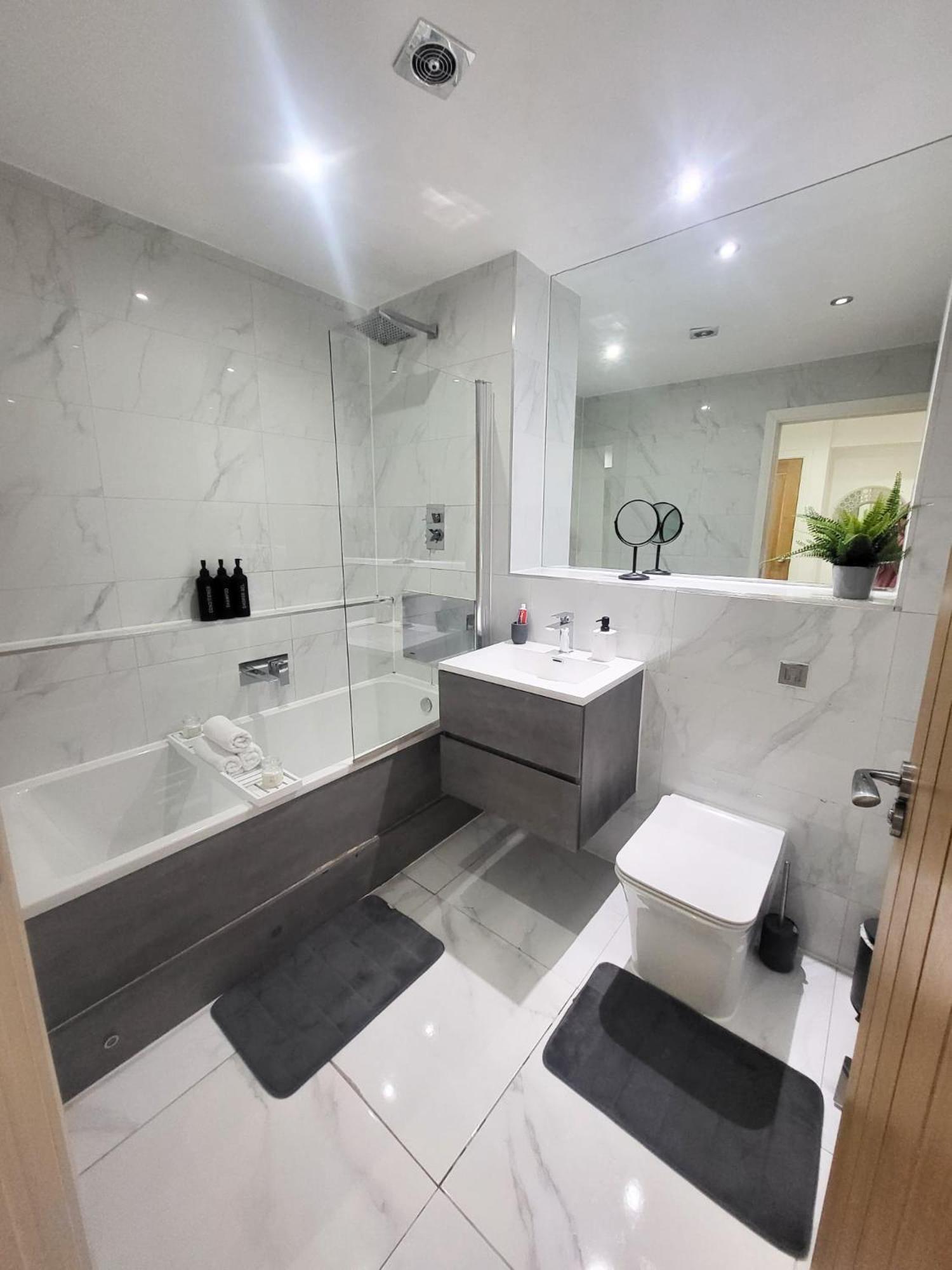 Modern And Cosy 2 Bedroom Apartment Birmingham